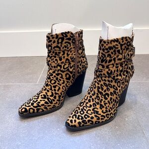 Brand New Qupid Women’s Size 5.5 Leopard Suede Ankle Boots Pointed Toe Buckle